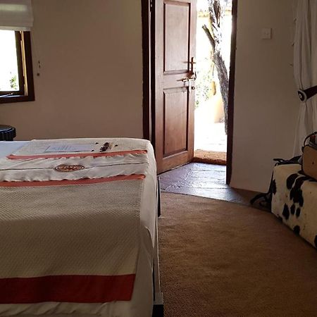 Olarro Lodge Maji Moto Bagian luar foto