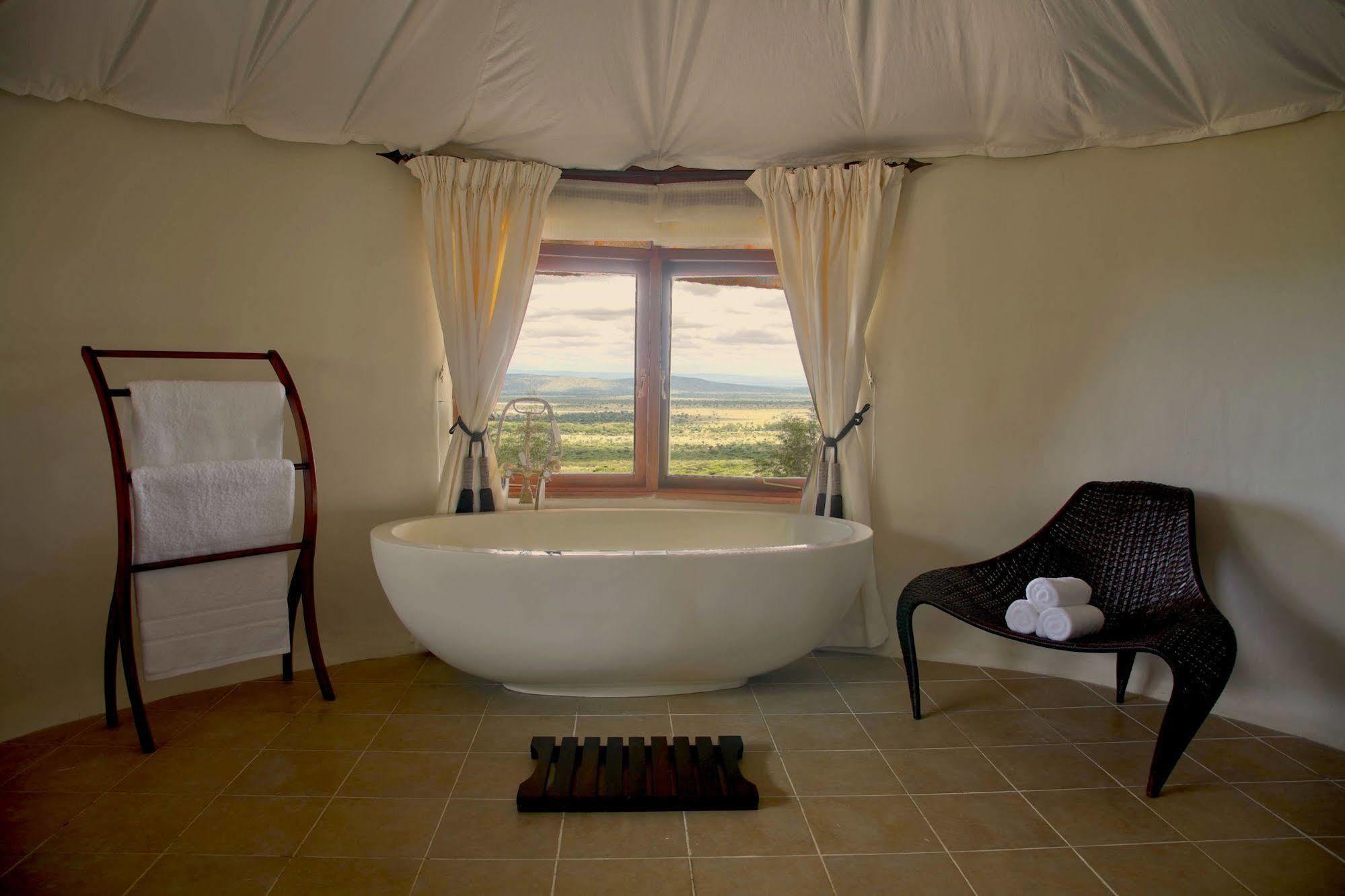 Olarro Lodge Maji Moto Bagian luar foto